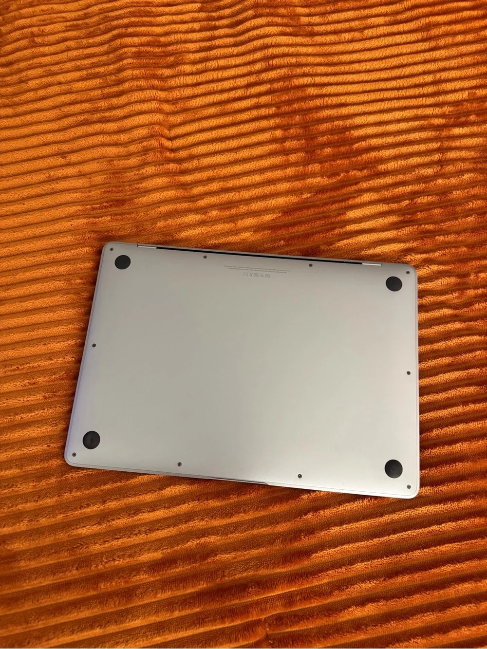 Apple MacBook - Silver Aluminum